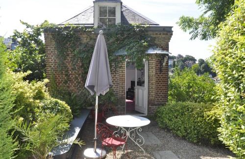Bois-Guillaume House | Le Pavillon Bellevue