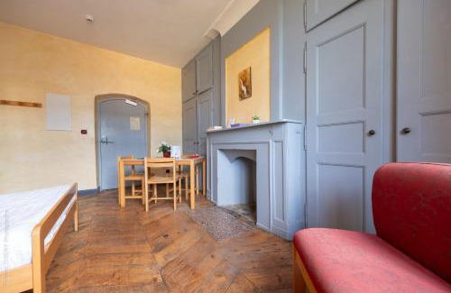 Mont-Dauphin Apartment | Le Pavillon des Officiers