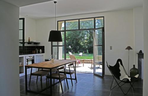Montlaur Villa | Le Pavillon Du Regisseur