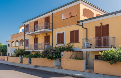 Santa Teresa di Gallura Apartment | Le Pavoncelle Bilo 1Km From The Beach, Santa Teresa Gallura, Italy