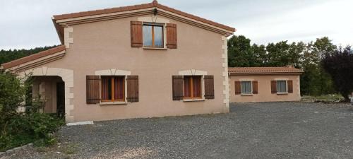 Arsac-en-Velay Apartment | Le paysage - Le studio PMR