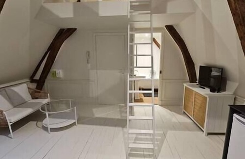 Arras Apartment | Le perchoir, studio avec mezzanine