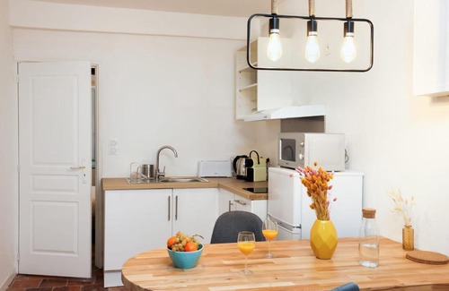 Bastide Saint-Louis Apartment | Le Perroquet Cosy Ultra-centre WIFI Netflix Garage