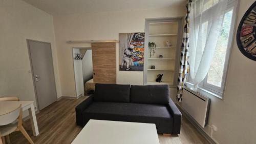 Montlucon Apartment | Le petit bastion - T2 - Wi-Fi