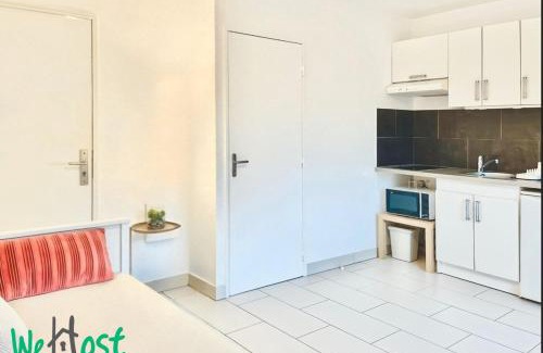 Lazaret Apartment | Le petit Carnot Studio Close to port - Carnot46