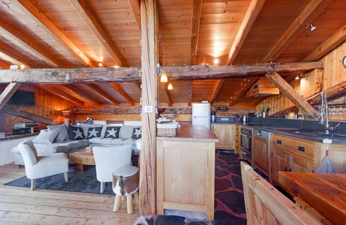 Bourg-Saint-Maurice Ski Chalet | Le petit Chalet