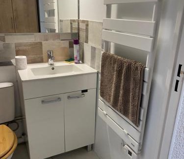 Lamalou-les-Bains Apartment | Le petit chalet