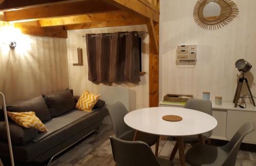 Jouhe House | Le petit chalet jurassien
