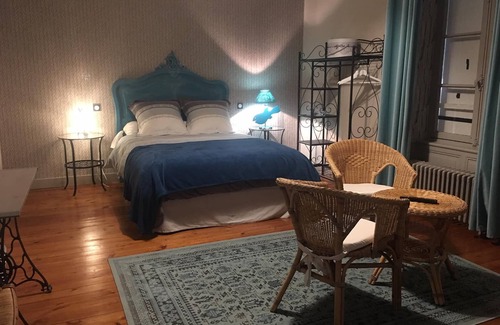 Mouchamps Bed & Breakfast | LE Petit Chateau DES Cedres