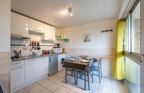 Courseulles-sur-Mer Apartment | Le Petit Cocon Marin - Appt à 200m de la plage