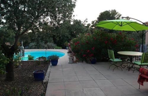 Callas Bed & Breakfast | Le Petit Coin de Paradis