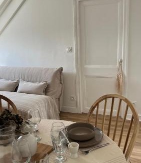 Concarneau Apartment | Le Petit Cottage - Appartement Centre-Ville & Plage