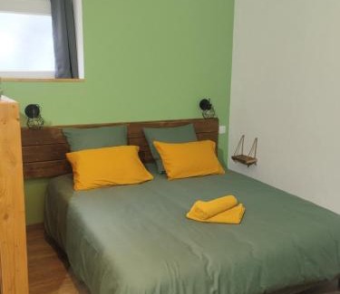 La Roche-Chalais Apartment | Le petit cozy