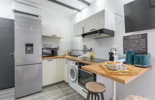 Decines-Charpieu Apartment | Le Petit Enclos - Appt climatisé parking privé