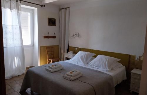 Montagnac-Montpezat House | Le Petit Fabre
