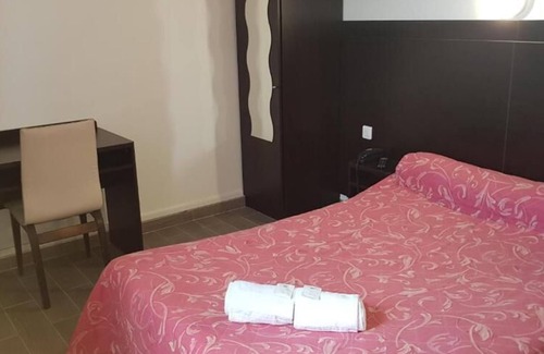 Varennes-sur-Seine Hotel | Le Petit Fossard