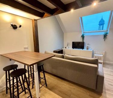 Cambrai Apartment | Le Petit Jardin, proche gare, hyper centre