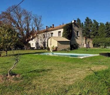 Barbentane House | Le petit mas en provence avec piscine