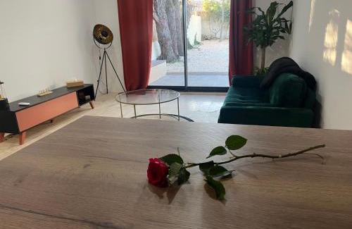 Quartier des Espesses Apartment | Le petit Mas