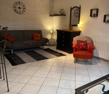 Saulny Apartment | Le Petit Mirabellier