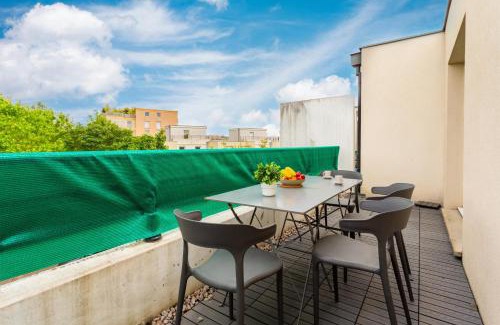Poteries Apartment | Le Petit Oranger - Appt avec balcon