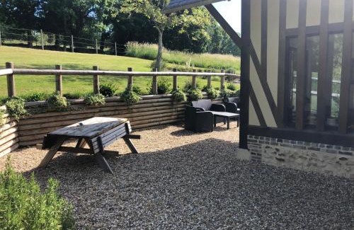 Bonneville-la-Louvet House | Le petit Orchard
