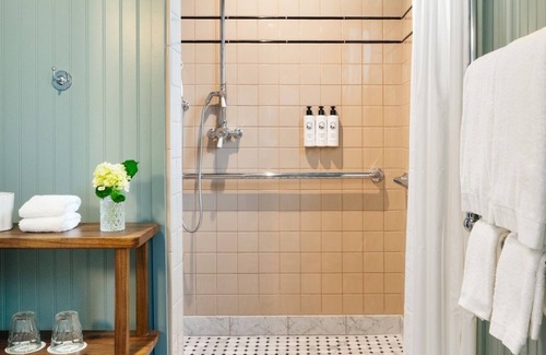 Laguna Terrace Park Hotel | Le Petit Pali Laguna Beach