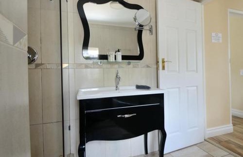 Franschhoek House | Le Petit Paris