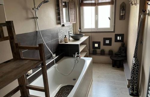 Centre Ville Apartment | Le petit Refuge - hyper centre Compiegne