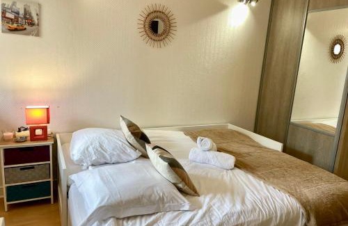 Charlier - Valvert Apartment | Le Petit Urbain - Studette 1 personne Ecully avec parking privé