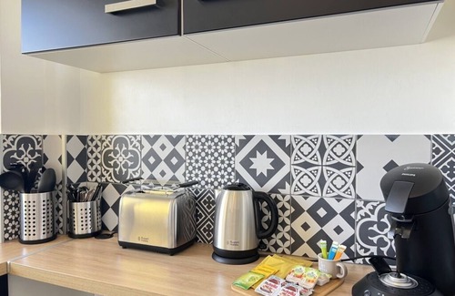 Calais City Center Apartment | Le Phare magnificent apartment with balcony