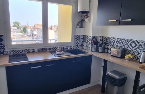 Calais City Center Apartment | Le Phare magnificent apartment with balcony