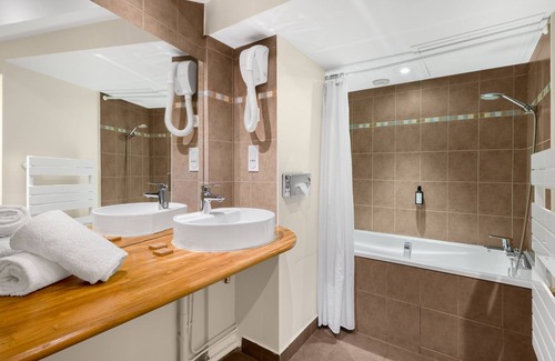 Old Lyon Hotel | Le Phenix Hotel
