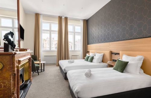 Old Lyon Hotel | Le Phenix Hotel