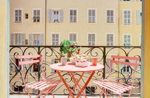 Quartier du Port Apartment | Le Philibert - SPLENDID, 6 BEDROOMS, 12P, NICE PORT, Air Cond