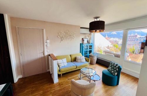 Annecy Old Town Apartment | Le photographe- Appt de standing entre gare et lac