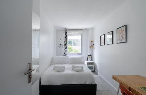 Bobigny Apartment | Le Picasso - Métro 5, terrasse, très calme