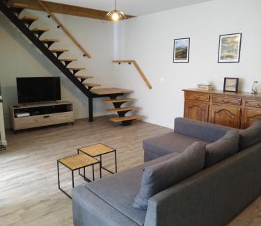 Nolay House | Le Pigalle