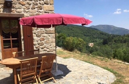 Saint-Julien-du-Gua House | Le Pigeonnier : Maison de Famille de Charme Dans le Parc Naturel
