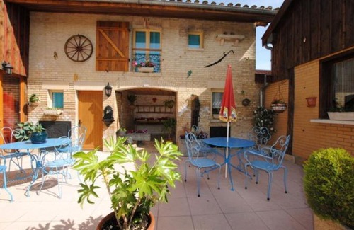 Dampierre-le-Chateau Bed & Breakfast | Le pigeonnier