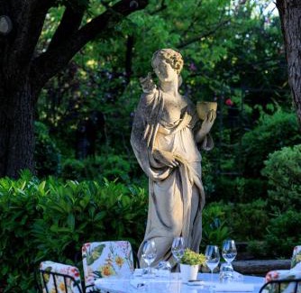 Sud Hotel | Le Pigonnet - Esprit de France