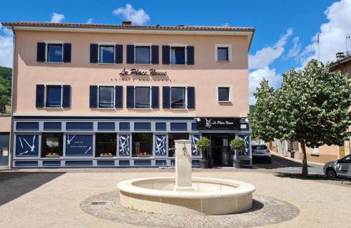 Brullioles Hotel | Le Place Neuve