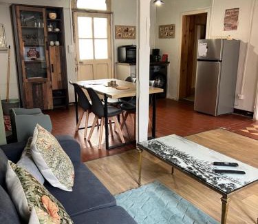 Saint-Fargeau House | Le Plaisancier Bourguignon