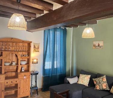 Saint-Fargeau House | Le Plaisancier Bourguignon