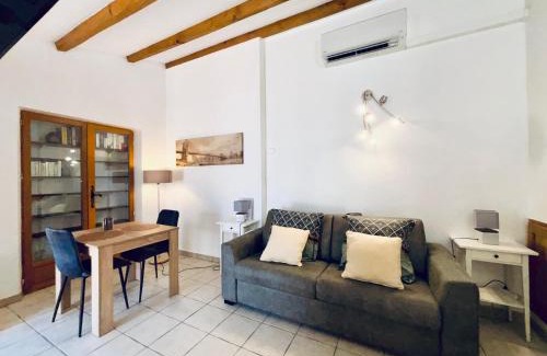 Preconil Apartment | Le Plan de la Tour - Studio 2 pers climatisé, terrasse, parking, les olivades