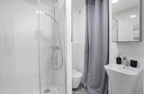 Saint-Cyprien Apartment | Le Platine
