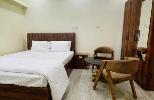 Danapur Hotel | Le Platinum Hotels & Banquet