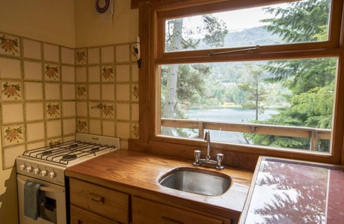 Villa La Angostura Cabin | Le Pommier 1 | Cabañas frente al Lago y con Pileta Climatizada