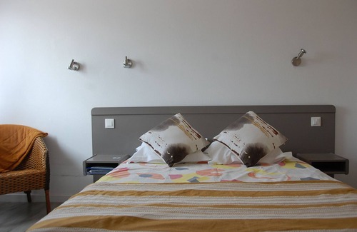 Bourbon-Lancy House | Le Pont de la Loire