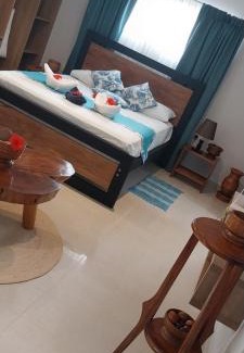 Baie Ste Anne House | Le Port Guest House